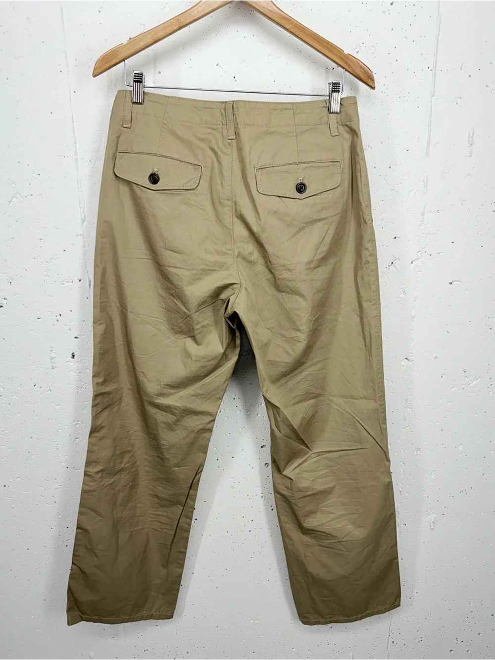 Eddie Bauer Men’s size 32 x 31.5 Khaki Flat Front Chino Pants